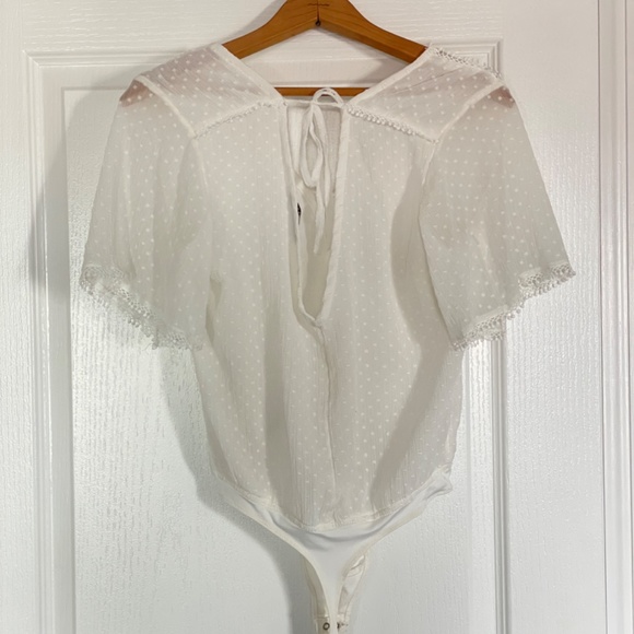 Abercrombie & Fitch Flowy White Bodysuit - Picture 3 of 4